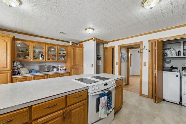 1008 W Washington Circle, Tecumseh, OK 74873