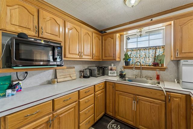 1008 W Washington Circle, Tecumseh, OK 74873