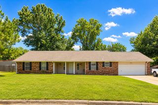 1008 W Washington Circle, Tecumseh, OK 74873