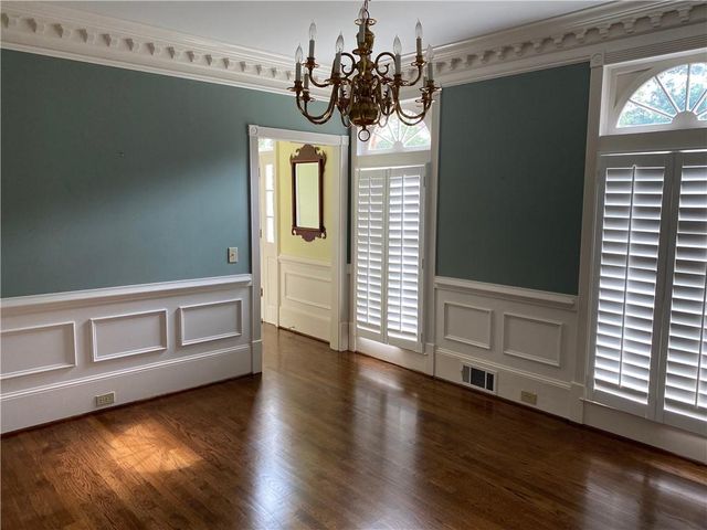1143 Byrnwyck Road NE, Brookhaven, GA 30319