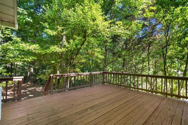 1143 Byrnwyck Road NE, Brookhaven, GA 30319