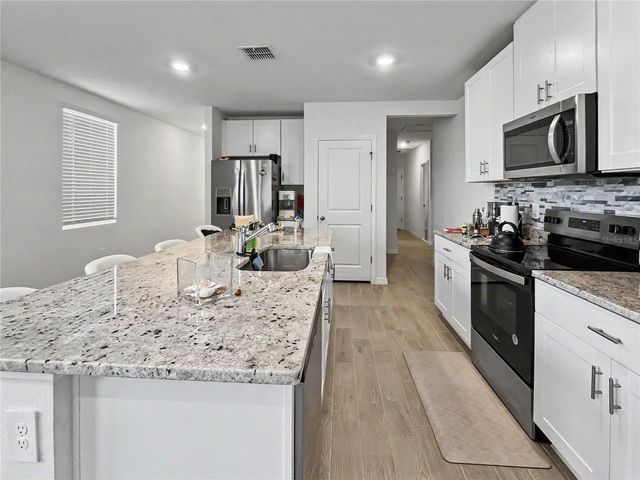 137 WHITELAND BEND, Nokomis, FL 34275