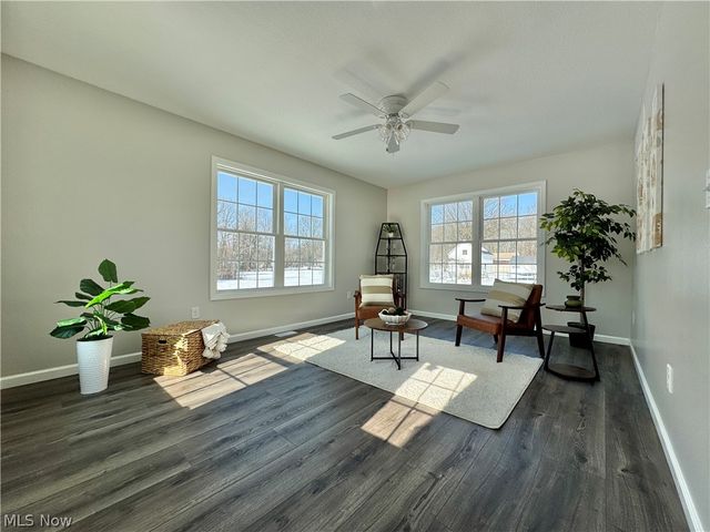 406 S Raccoon Road, Austintown, OH 44515