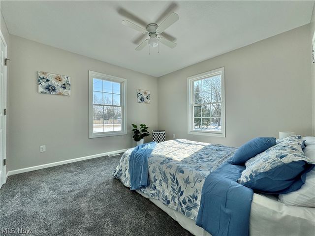 406 S Raccoon Road, Austintown, OH 44515