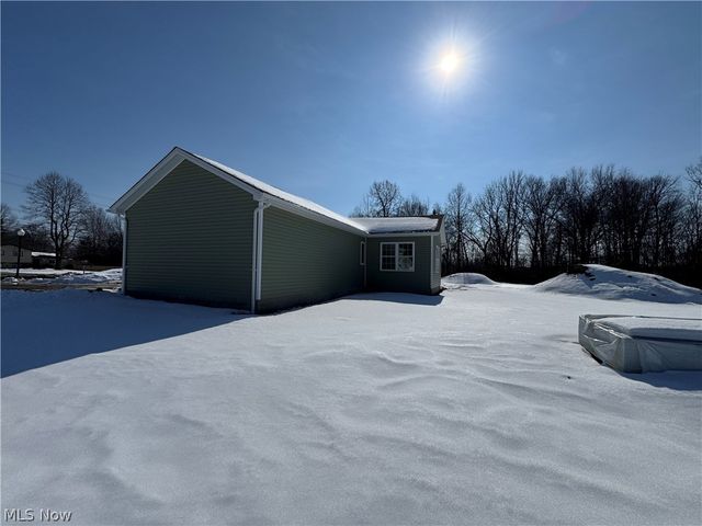 406 S Raccoon Road, Austintown, OH 44515