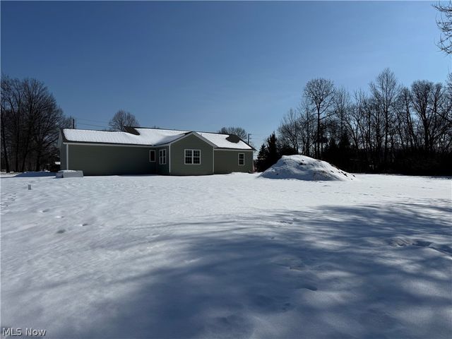 406 S Raccoon Road, Austintown, OH 44515