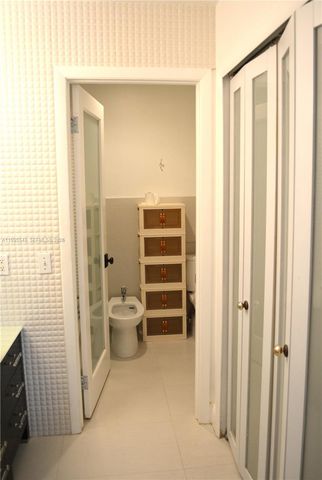 9944 NW 41st St 23, Doral, FL 33178