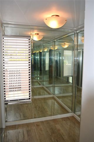 9944 NW 41st St 23, Doral, FL 33178