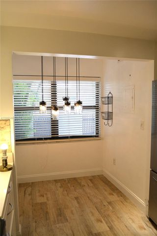 9944 NW 41st St 23, Doral, FL 33178