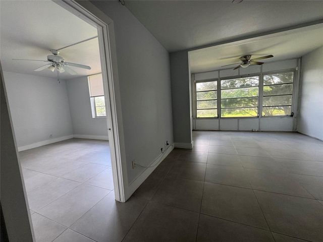 9235A Lagoon Place 310, Davie, FL 33324