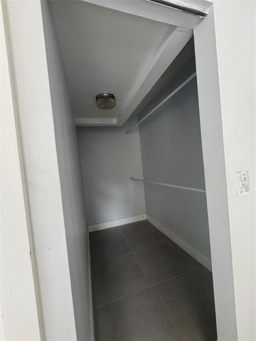 9235A Lagoon Place 310, Davie, FL 33324