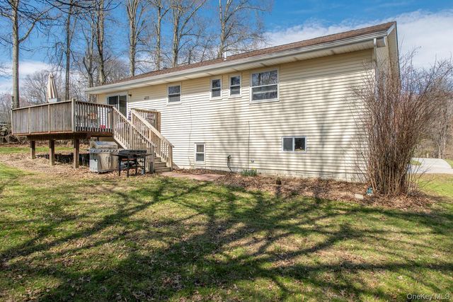 6 Lenny Court, Wappingers Falls, NY 12590
