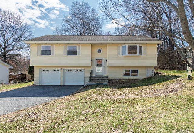6 Lenny Court, Wappingers Falls, NY 12590