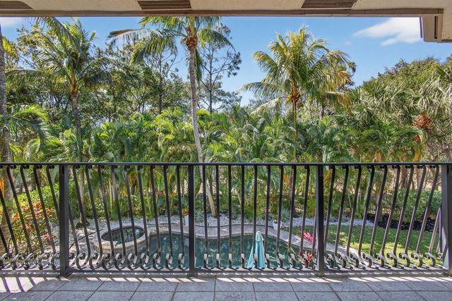 10468 Trianon Place, Wellington, FL 33449