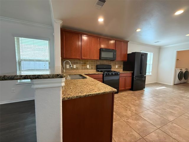 17131 Falcons Nest Landing Drive, Hockley, TX 77447