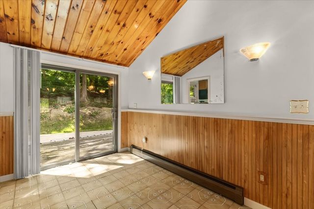 8 Clay Pond Rd, Bourne, MA 02532