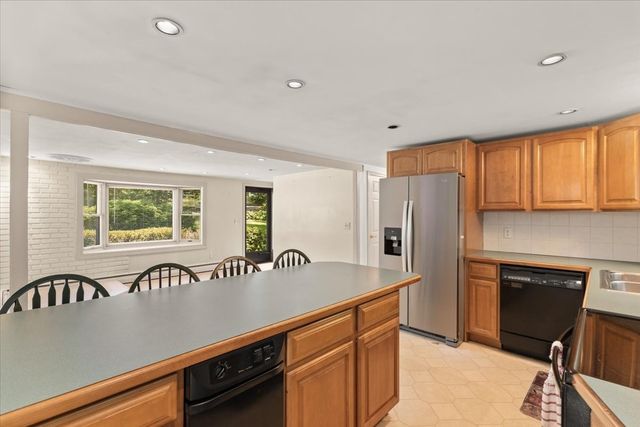8 Clay Pond Rd, Bourne, MA 02532