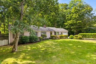 8 Clay Pond Rd, Bourne, MA 02532