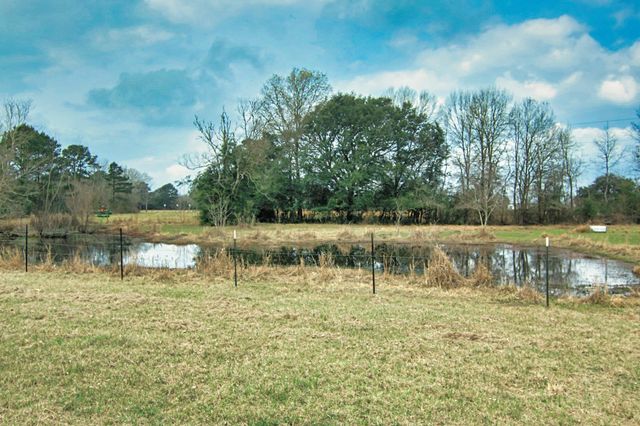 366 County Road 190, Liberty, TX 77575