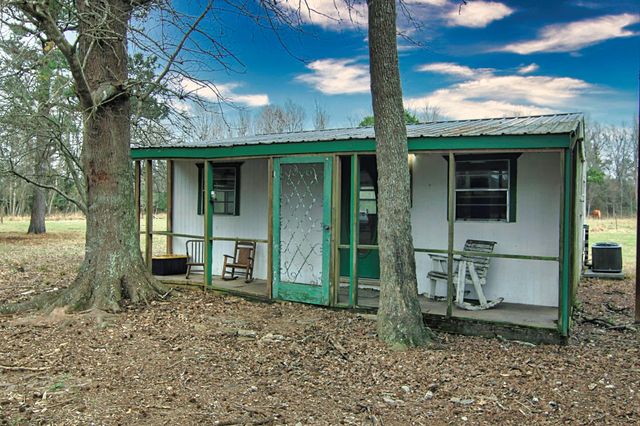 366 County Road 190, Liberty, TX 77575