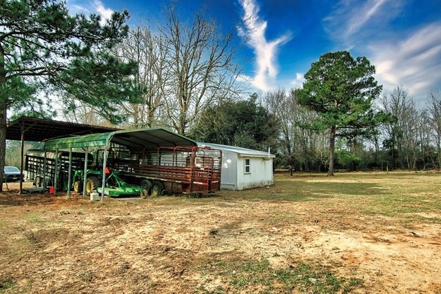 366 County Road 190, Liberty, TX 77575