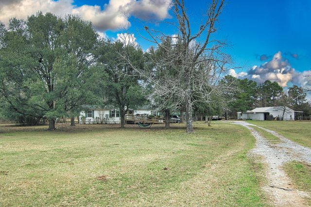 366 County Road 190, Liberty, TX 77575