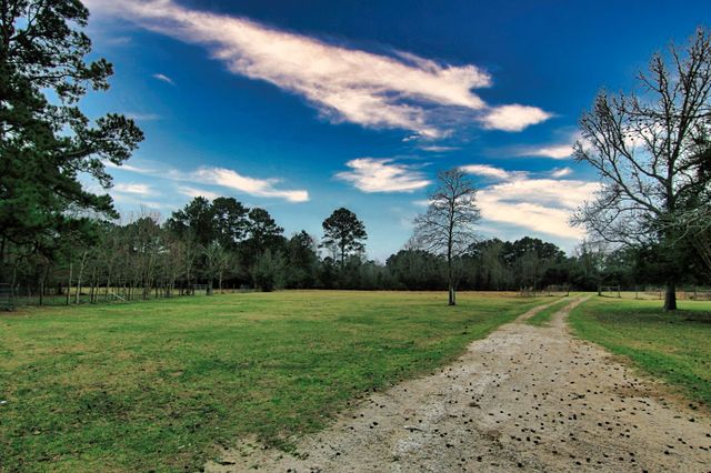 366 County Road 190, Liberty, TX 77575