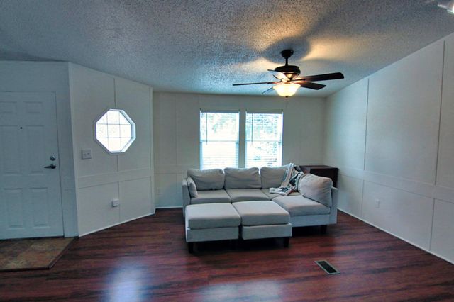 366 County Road 190, Liberty, TX 77575