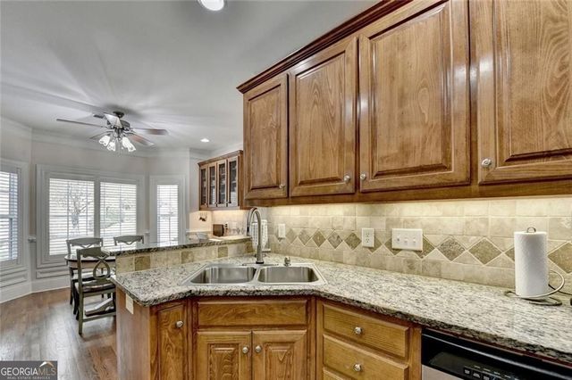 517 Sandy Cove Drive, Loganville, GA 30052