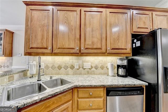 517 Sandy Cove Drive, Loganville, GA 30052