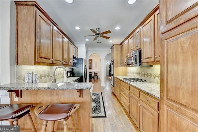 517 Sandy Cove Drive, Loganville, GA 30052