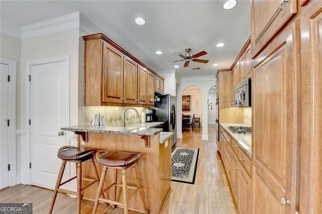 517 Sandy Cove Drive, Loganville, GA 30052