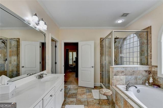 517 Sandy Cove Drive, Loganville, GA 30052