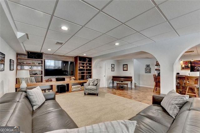 517 Sandy Cove Drive, Loganville, GA 30052