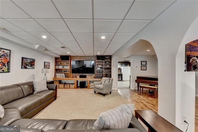 517 Sandy Cove Drive, Loganville, GA 30052