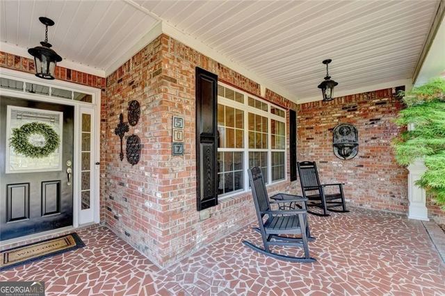 517 Sandy Cove Drive, Loganville, GA 30052