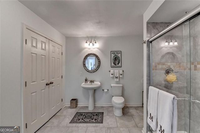 517 Sandy Cove Drive, Loganville, GA 30052