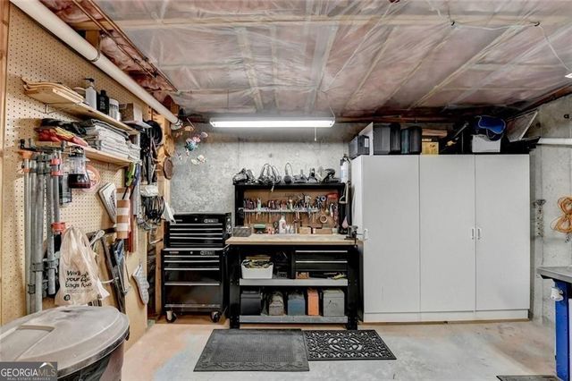 517 Sandy Cove Drive, Loganville, GA 30052