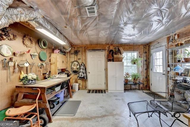 517 Sandy Cove Drive, Loganville, GA 30052