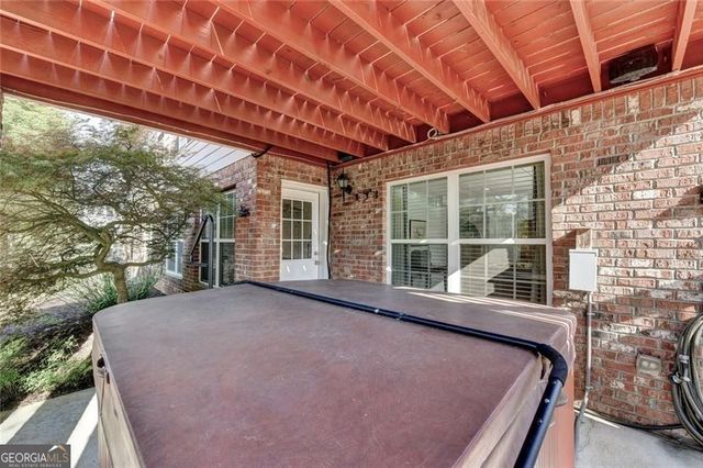 517 Sandy Cove Drive, Loganville, GA 30052