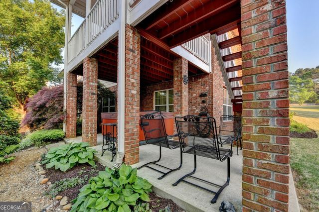 517 Sandy Cove Drive, Loganville, GA 30052