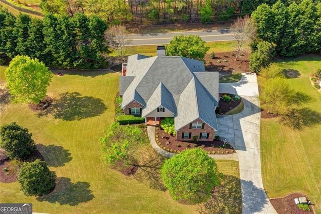 517 Sandy Cove Drive, Loganville, GA 30052