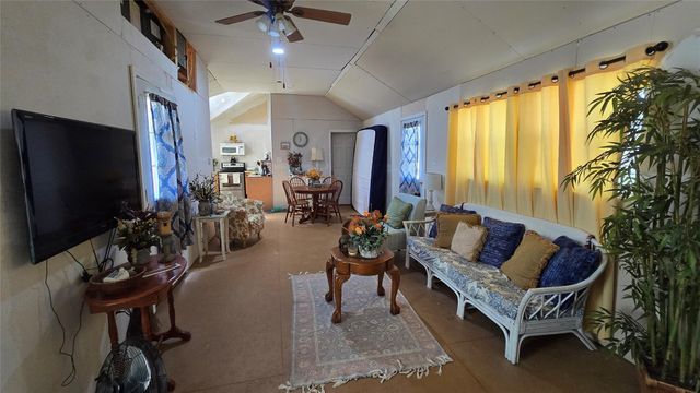 354 Haddock Drive, Palacios, TX 77465