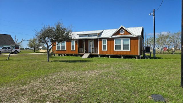 354 Haddock Drive, Palacios, TX 77465