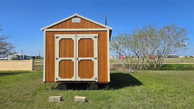 354 Haddock Drive, Palacios, TX 77465