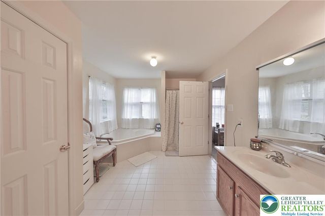 116 Daffodil Drive, Stroud Twp, PA 18301