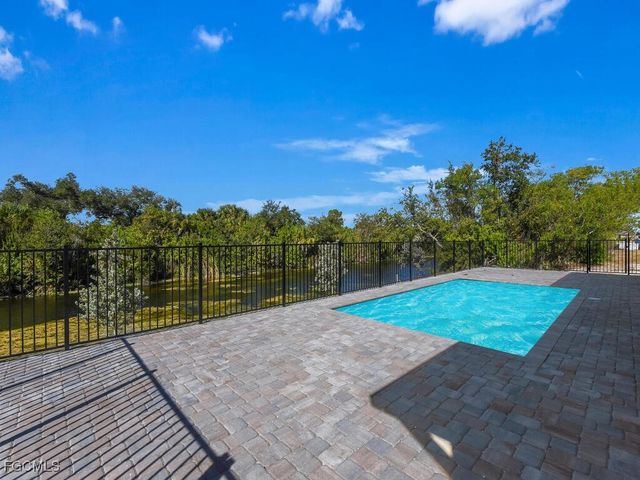 1834 NW 27th AVE, Cape Coral, FL 33993