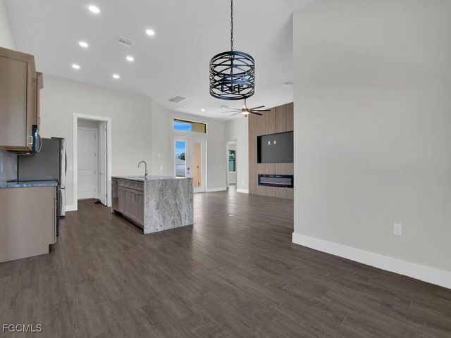 1834 NW 27th AVE, Cape Coral, FL 33993