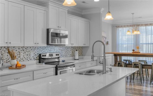 1027 E Ocean View AVE, Norfolk, VA 23503