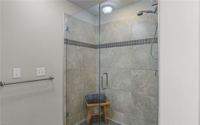 1027 E Ocean View AVE, Norfolk, VA 23503